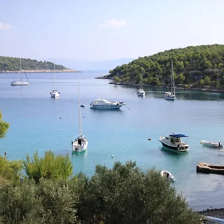Apartamento Robinson Luce Milna (Brac)