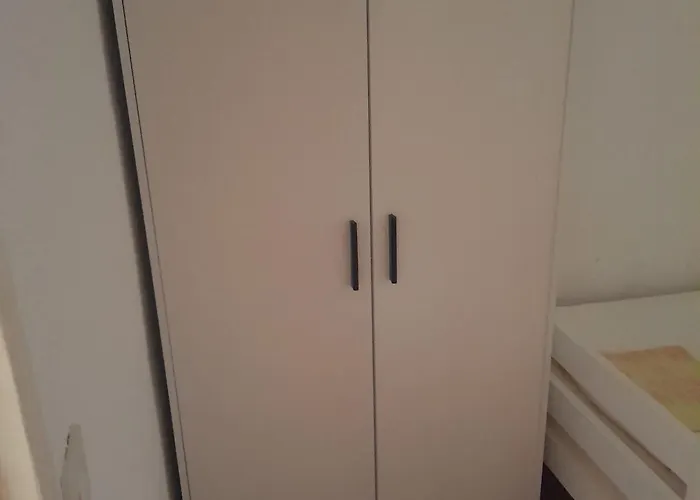 Apartment Robinson Luce Milna (Brac)