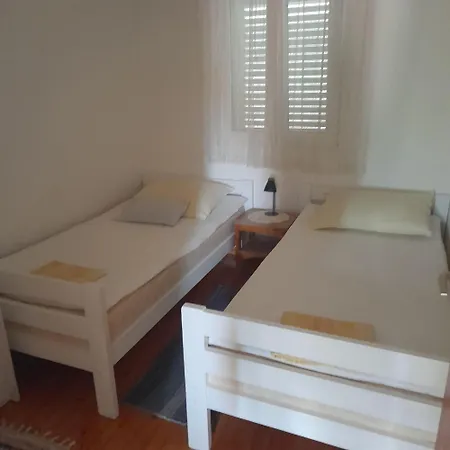 Robinson Luce Milna (Brac)