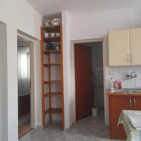 Robinson Luce * Milna (Brac)